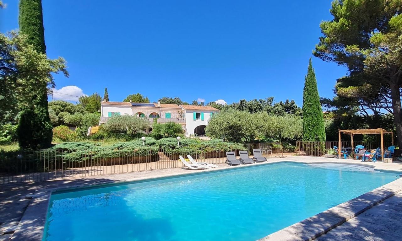 Hotel Domaine Colibri En Provence Pujaut Esterno foto