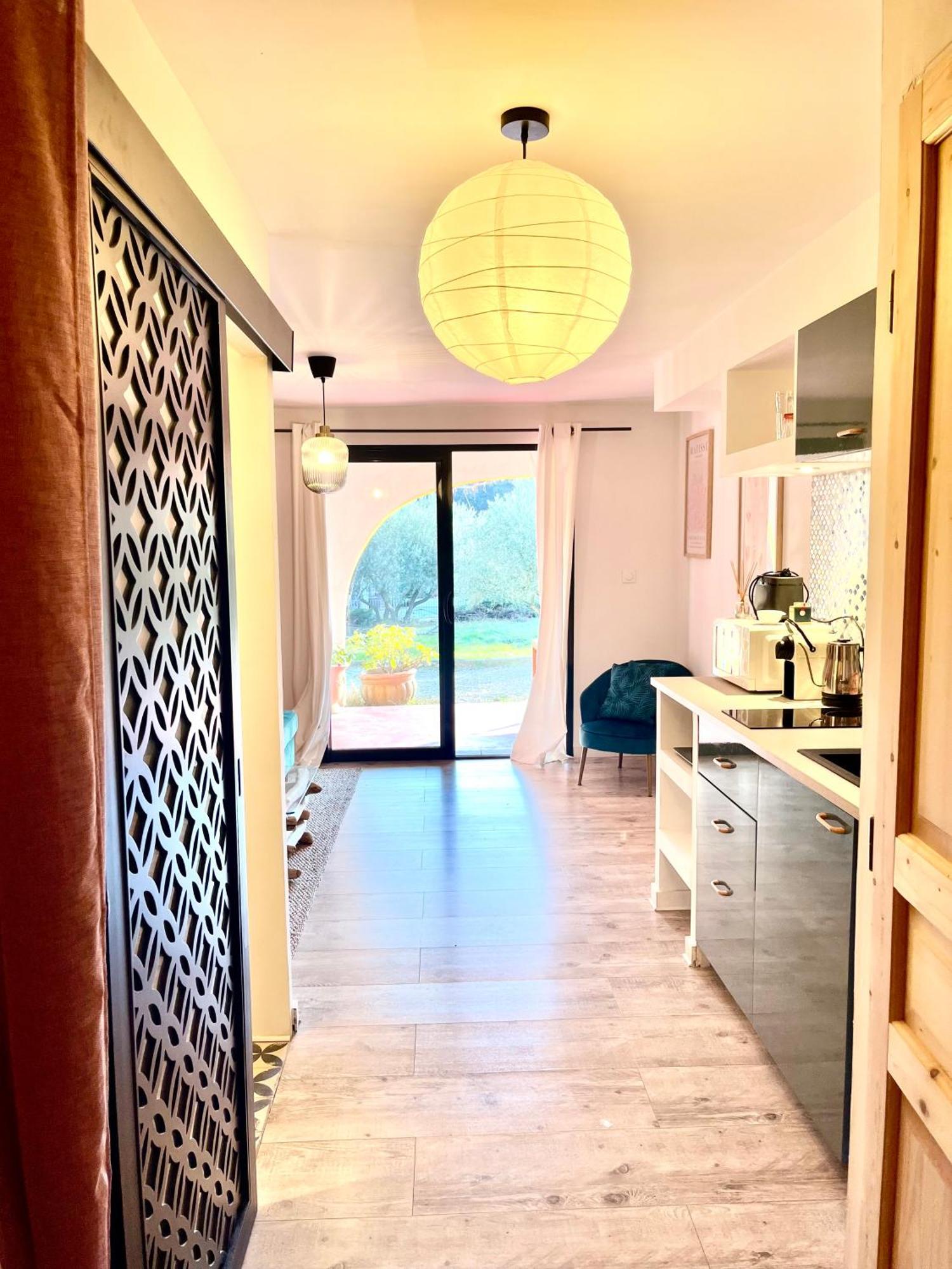 Hotel Domaine Colibri En Provence Pujaut Esterno foto