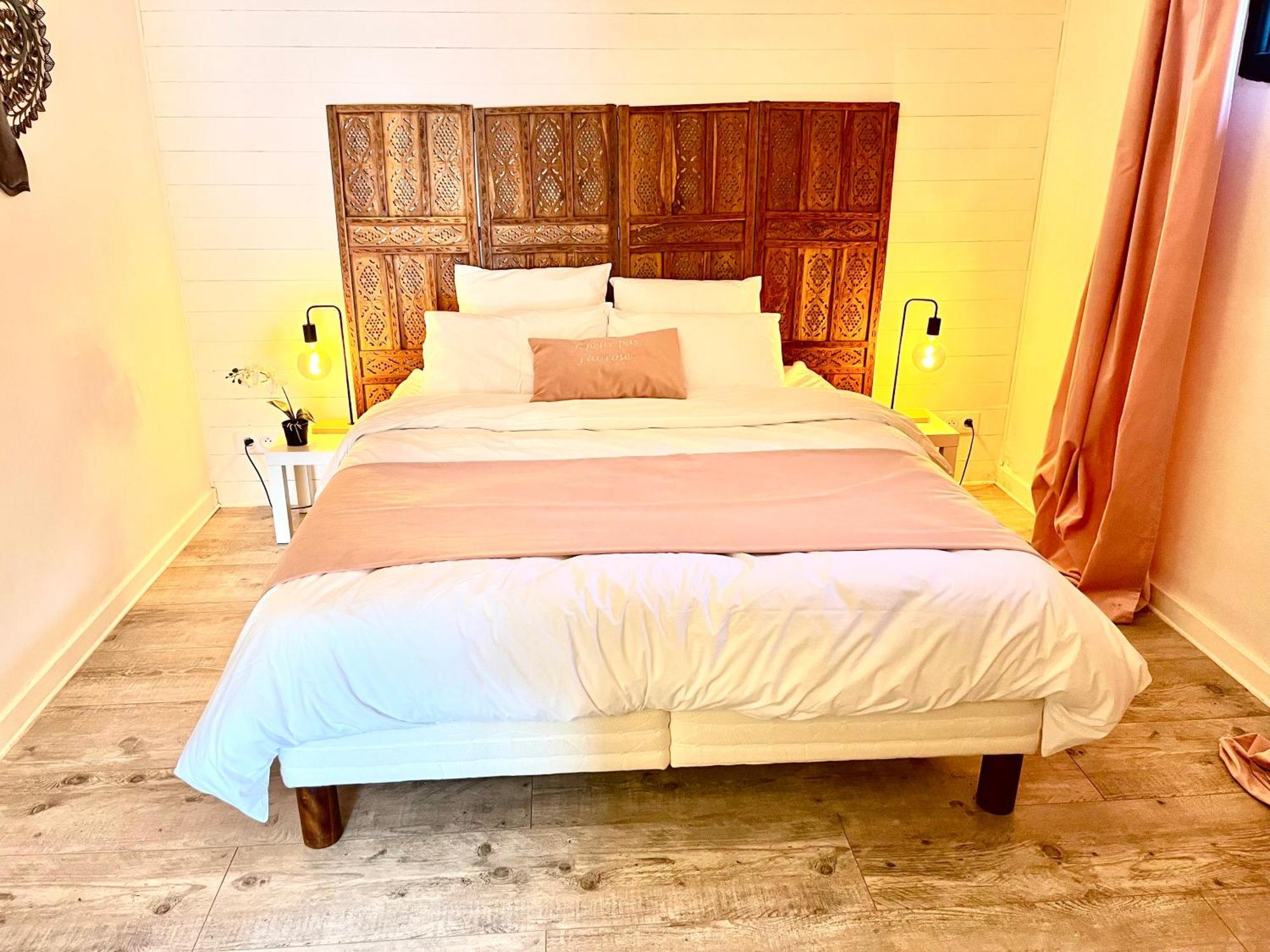 Hotel Domaine Colibri En Provence Pujaut Esterno foto