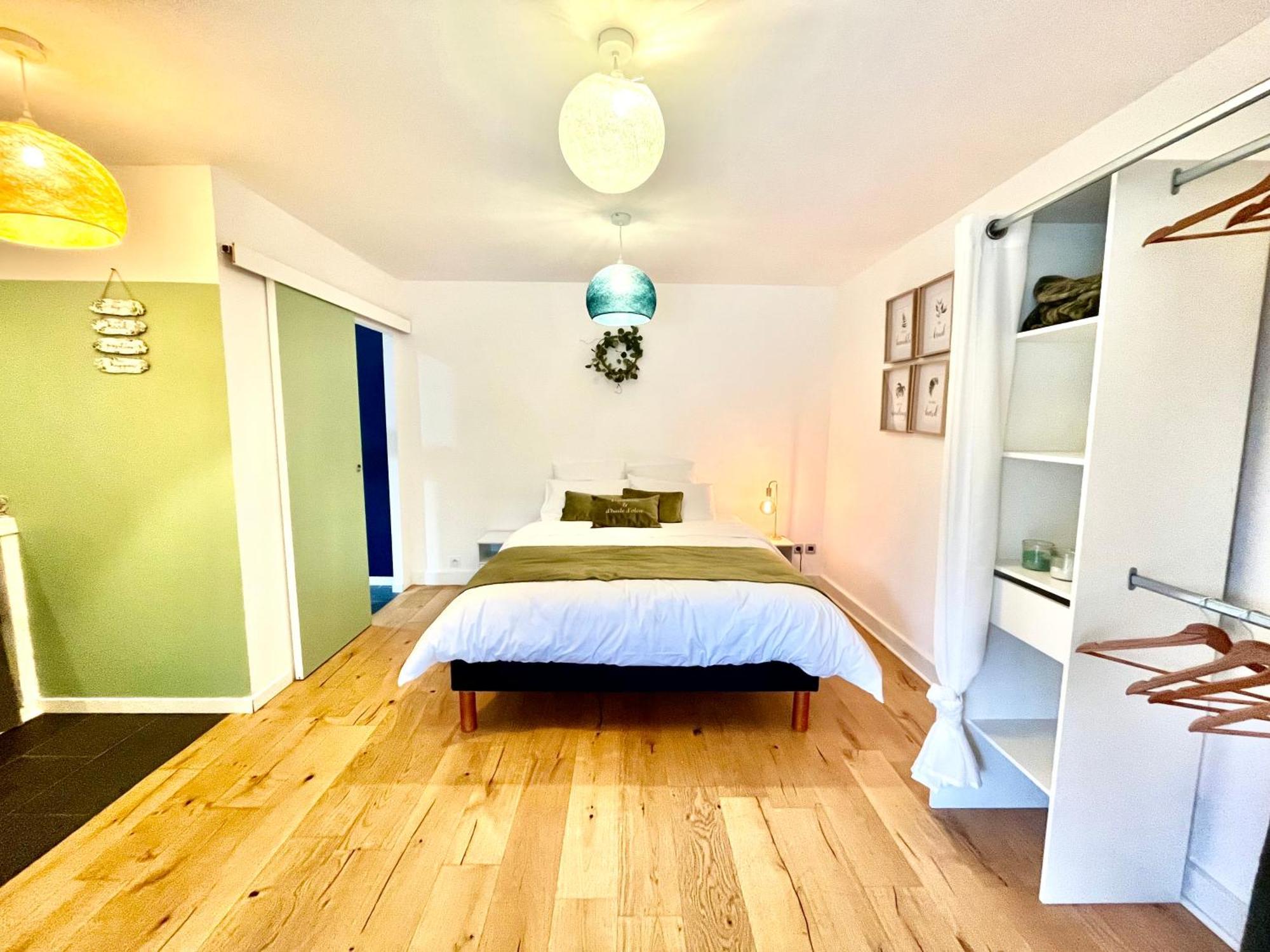 Hotel Domaine Colibri En Provence Pujaut Esterno foto