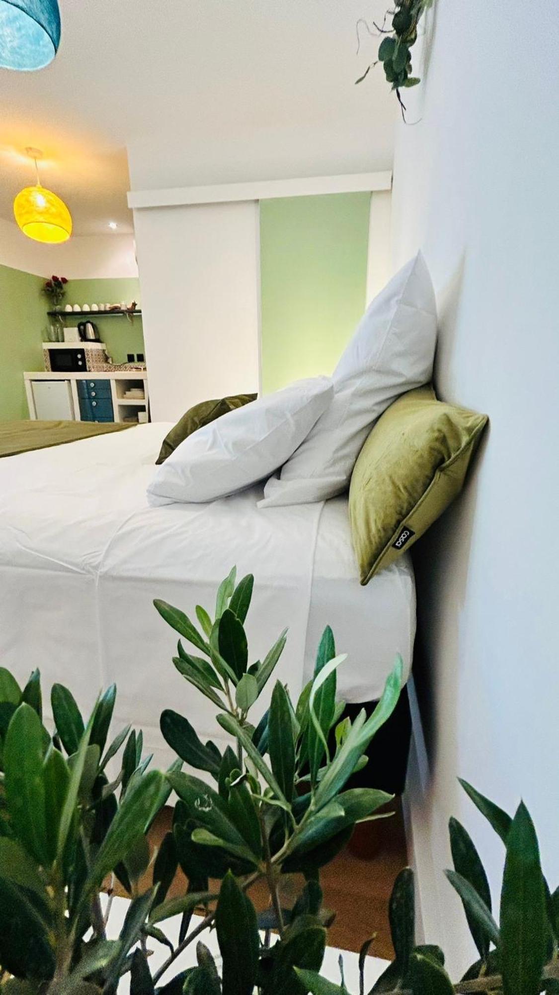 Hotel Domaine Colibri En Provence Pujaut Esterno foto
